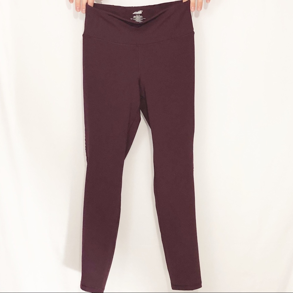 ⛔️SOLD⛔️ Avia Leggings